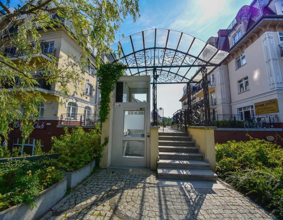Korona Piastow - Apartamenty Na Wyspie - Parking - Taras Swinemünde Exterior foto