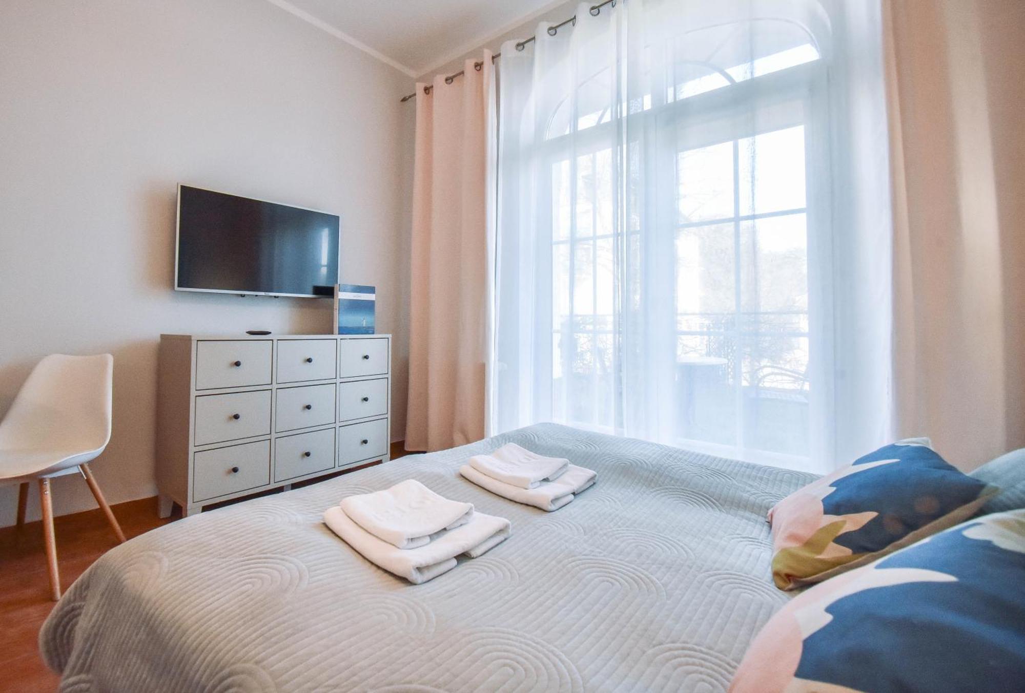 Korona Piastow - Apartamenty Na Wyspie - Parking - Taras Swinemünde Exterior foto